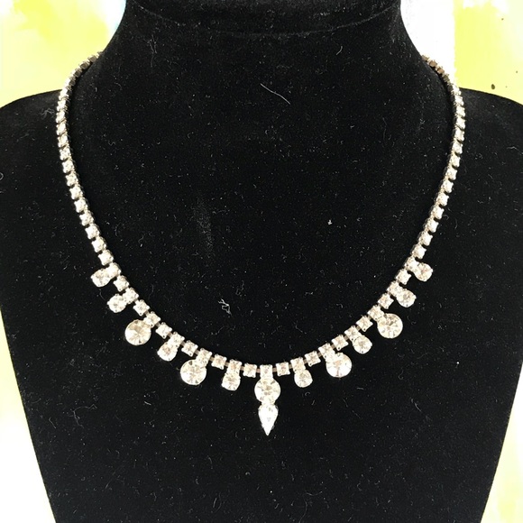 BEAUTIFUL GARNE JEWELRY STAMPED NECKLACE - Picture 2 of 4